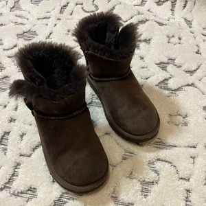 UGG | Bailey Button | Short Boots | Kids Size 1